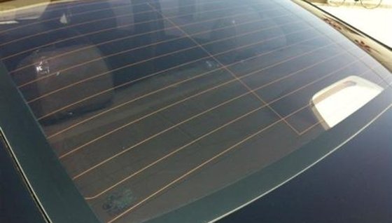 汽車后窗玻璃上的細(xì)線條有什么作用？