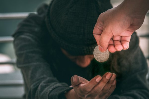 吝嗇怎么讀拼音是什么,吝嗇是什么意思,世界四大吝嗇鬼是誰(shuí)