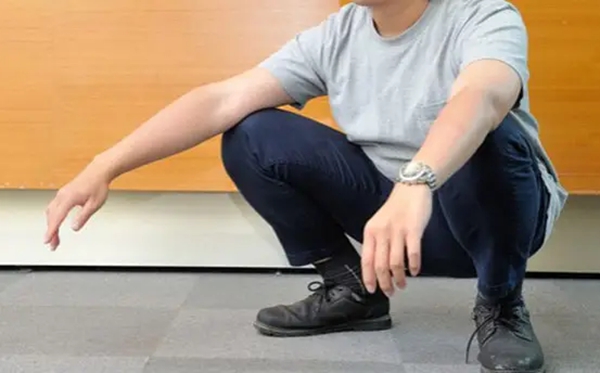 為什么外國人不會亞洲蹲？