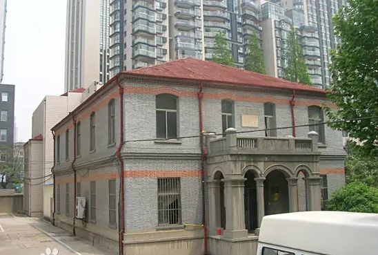 金陵中學(xué)有幾個(gè)校區(qū)_地址分別在哪？