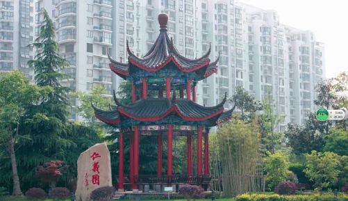 南京第二十九中學是公立還是私立,是重點中學嗎？