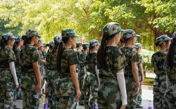 初中軍訓(xùn)嗎,小升初要軍訓(xùn)幾天